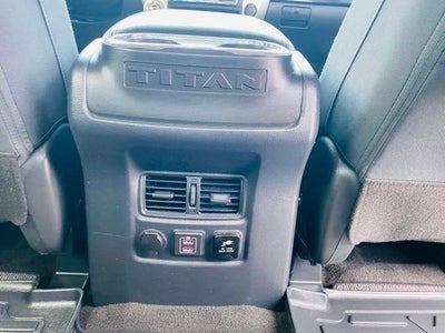 2019 Nissan Titan 4x4 Crew Cab SV