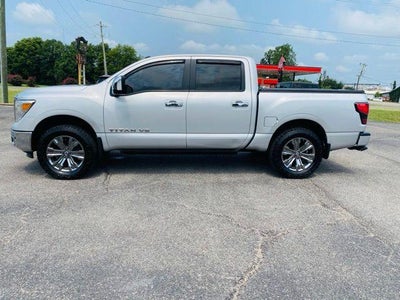 2019 Nissan Titan 4x4 Crew Cab SV