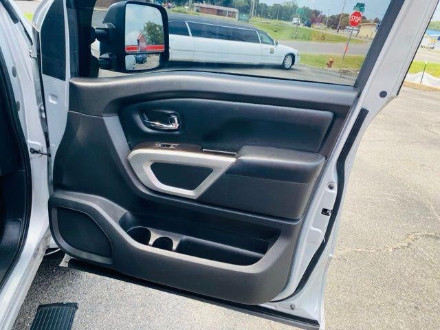 2019 Nissan Titan 4x4 Crew Cab SV
