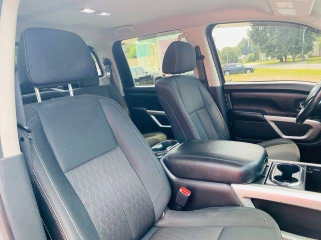 2019 Nissan Titan 4x4 Crew Cab SV