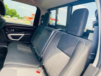 2019 Nissan Titan 4x4 Crew Cab SV