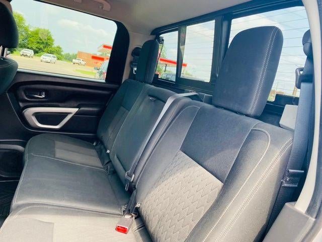 2019 Nissan Titan 4x4 Crew Cab SV