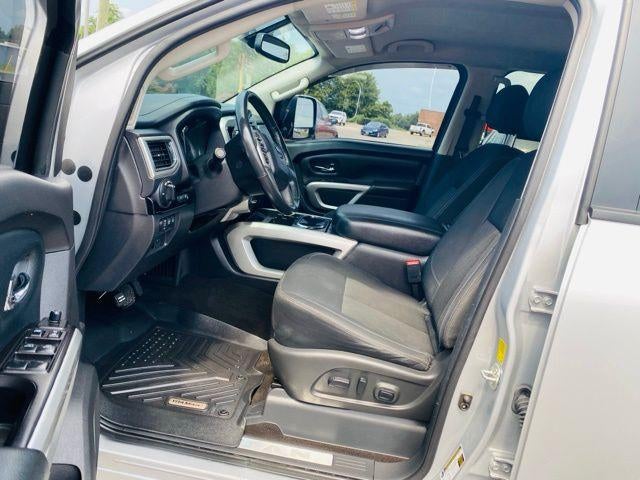 2019 Nissan Titan 4x4 Crew Cab SV