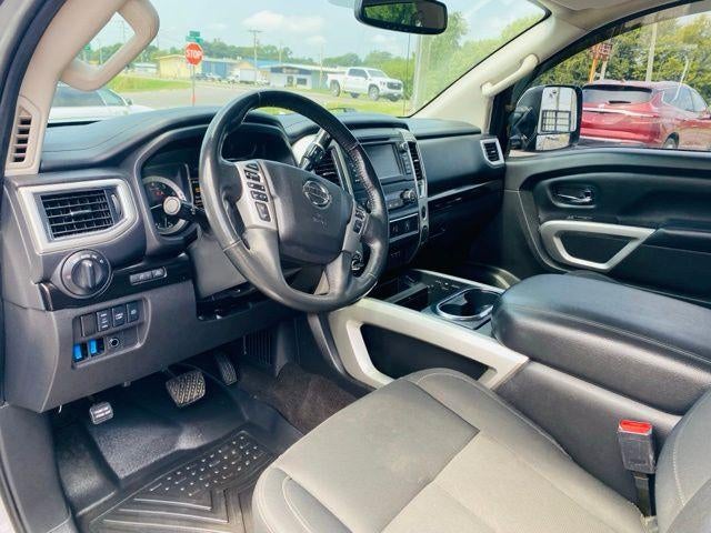 2019 Nissan Titan 4x4 Crew Cab SV