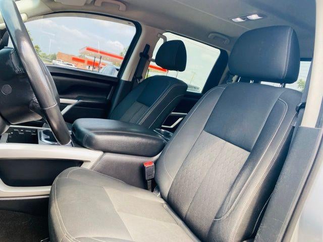 2019 Nissan Titan 4x4 Crew Cab SV