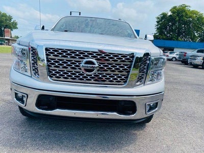 2019 Nissan Titan 4x4 Crew Cab SV