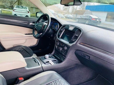 2019 Chrysler 300 Touring RWD