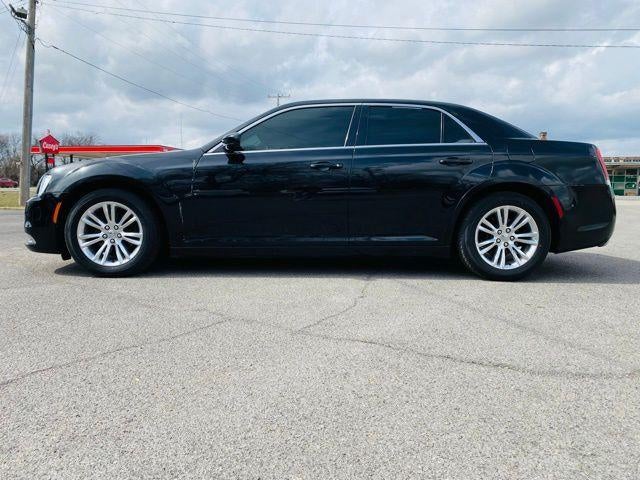 Used 2019 Chrysler 300 Touring with VIN 2C3CCAAG5KH610047 for sale in New Madrid, MO