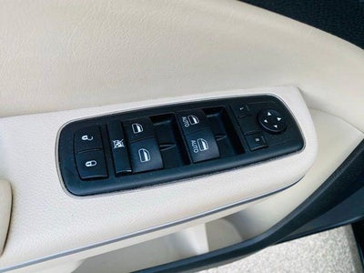 2019 Chrysler 300 Touring RWD