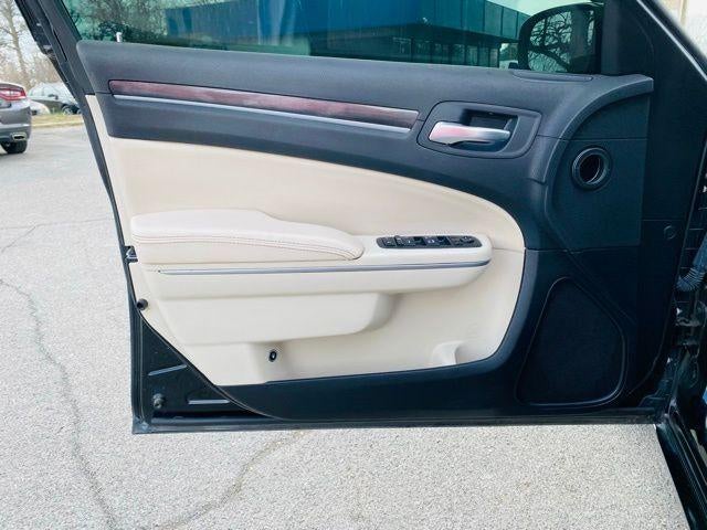 2019 Chrysler 300 Touring RWD