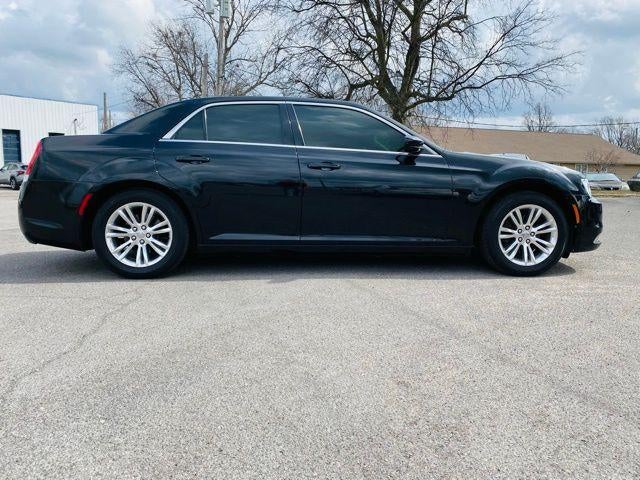 2019 Chrysler 300 Touring RWD
