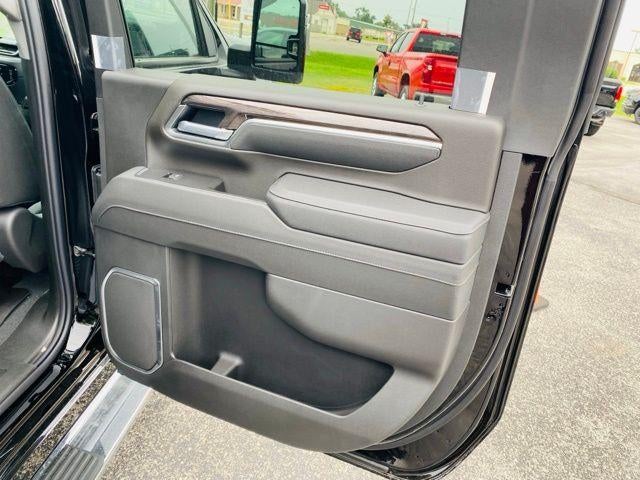 2026 Chevrolet Silverado 2500 HD Crew Cab Standard Box 4-Wheel Drive LTZ