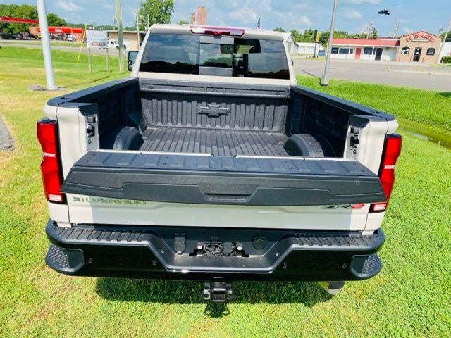 2026 Chevrolet Silverado 2500 HD Crew Cab Standard Box 4-Wheel Drive ZR2