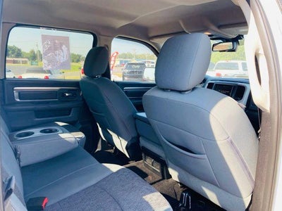 2016 RAM 1500 4WD Crew Cab 5.7 Ft Box Big Horn
