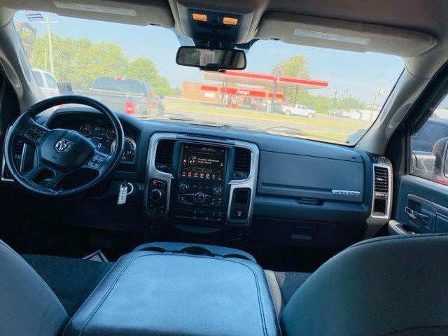 2016 RAM 1500 4WD Crew Cab 5.7 Ft Box Big Horn