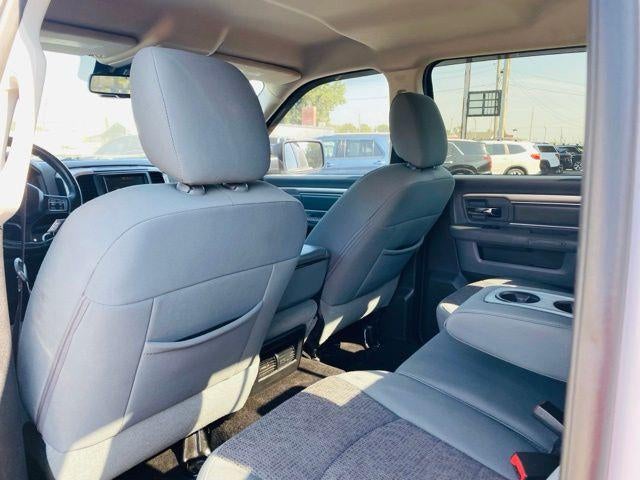 2016 RAM 1500 4WD Crew Cab 5.7 Ft Box Big Horn