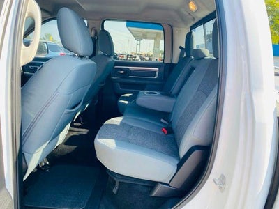 2016 RAM 1500 4WD Crew Cab 5.7 Ft Box Big Horn