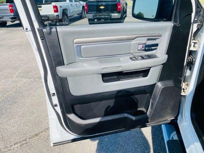 2016 RAM 1500 4WD Crew Cab 5.7 Ft Box Big Horn