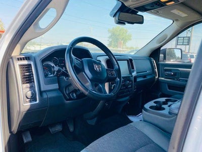 2016 RAM 1500 4WD Crew Cab 5.7 Ft Box Big Horn