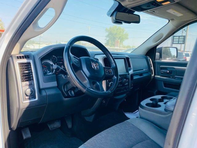 2016 RAM 1500 4WD Crew Cab 5.7 Ft Box Big Horn