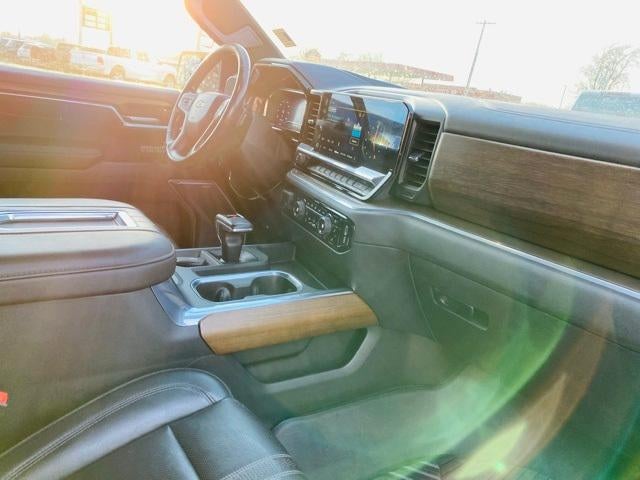 2022 Chevrolet Silverado 1500 Crew Cab Standard Box 4-Wheel Drive High Country