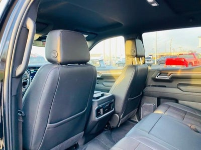 2022 Chevrolet Silverado 1500 Crew Cab Standard Box 4-Wheel Drive High Country