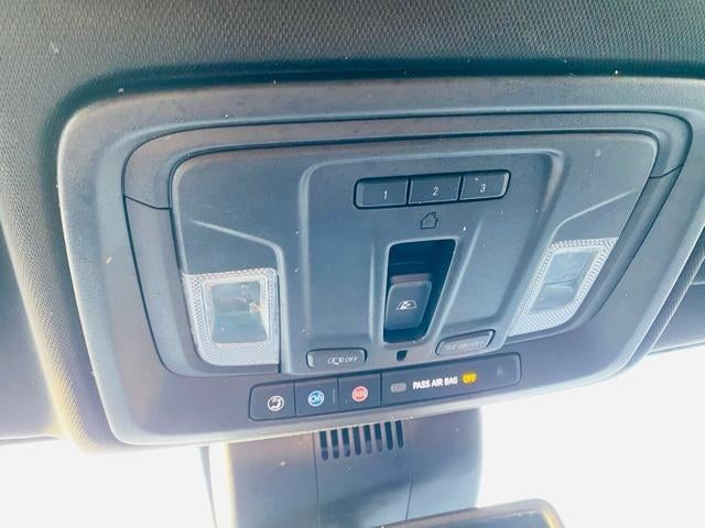 2022 Chevrolet Silverado 1500 Crew Cab Standard Box 4-Wheel Drive High Country