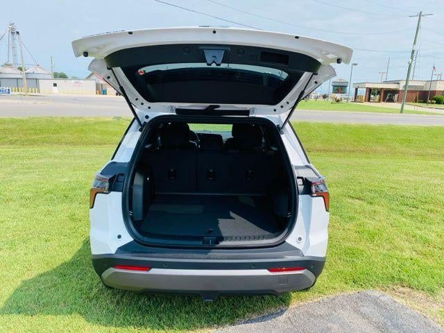 2027 Chevrolet Equinox FWD LT