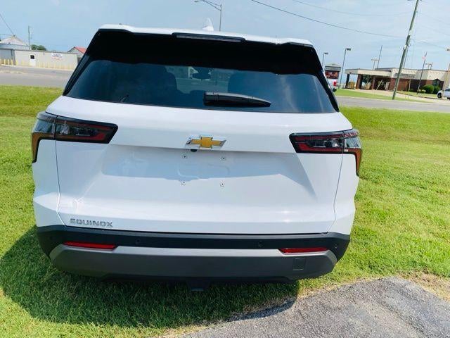 2027 Chevrolet Equinox FWD LT