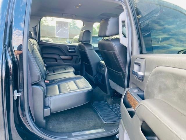 2017 GMC Sierra 1500 Crew Cab Short Box 4-Wheel Drive Denali