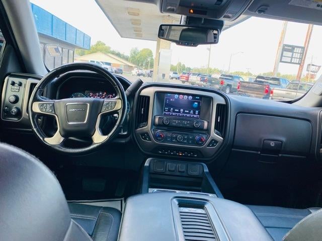 2017 GMC Sierra 1500 Crew Cab Short Box 4-Wheel Drive Denali