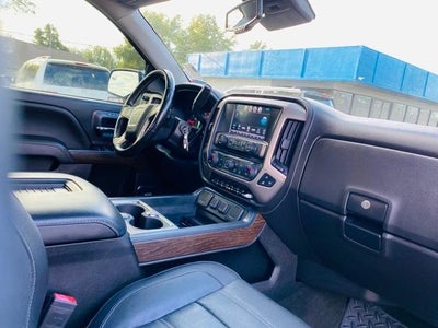 2017 GMC Sierra 1500 Crew Cab Short Box 4-Wheel Drive Denali