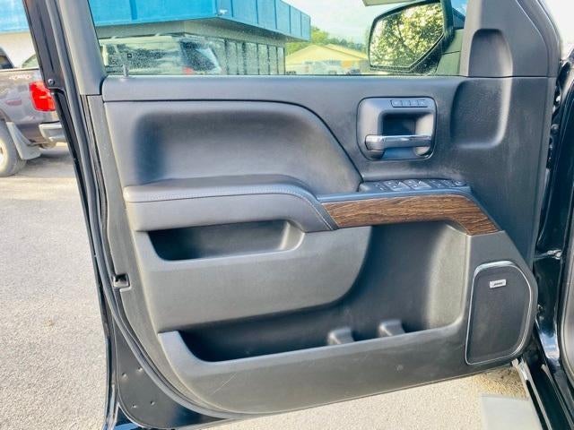 2017 GMC Sierra 1500 Crew Cab Short Box 4-Wheel Drive Denali