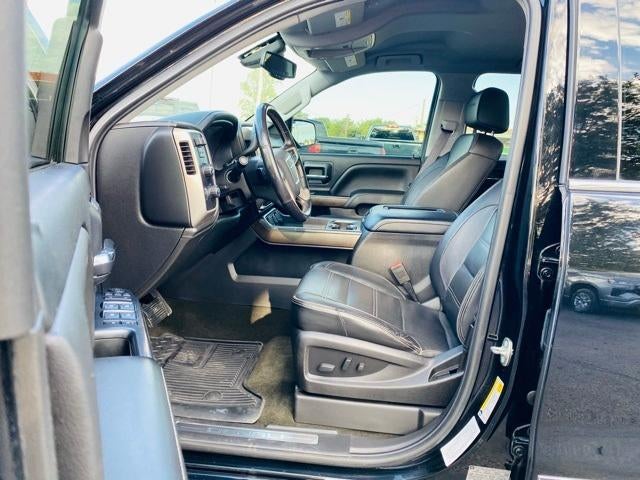 2017 GMC Sierra 1500 Crew Cab Short Box 4-Wheel Drive Denali