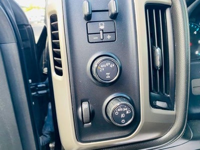 2017 GMC Sierra 1500 Crew Cab Short Box 4-Wheel Drive Denali