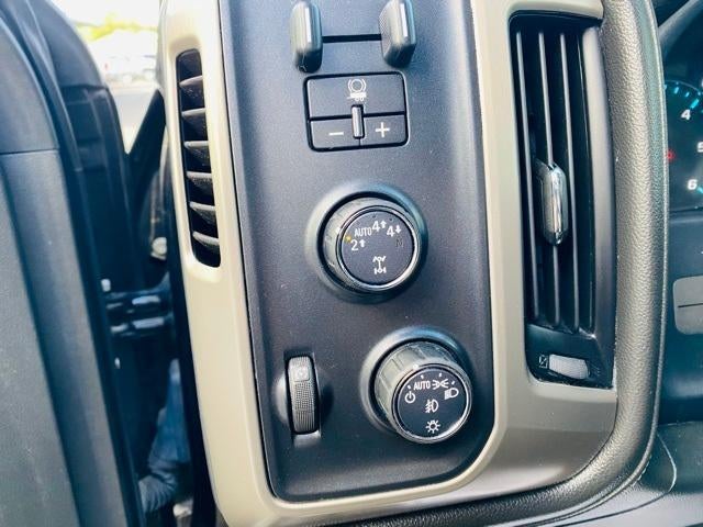 2017 GMC Sierra 1500 Crew Cab Short Box 4-Wheel Drive Denali