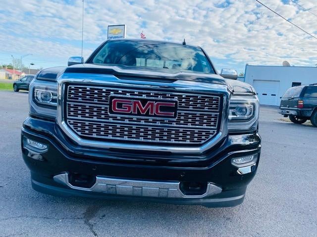 2017 GMC Sierra 1500 Crew Cab Short Box 4-Wheel Drive Denali