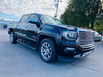 2017 GMC Sierra 1500 Crew Cab Short Box 4-Wheel Drive Denali