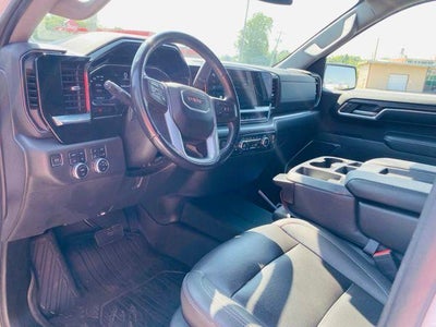 2022 GMC Sierra 1500 Crew Cab Short Box 4-Wheel Drive SLT