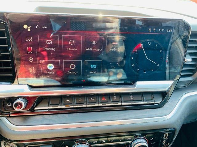 2022 GMC Sierra 1500 Crew Cab Short Box 4-Wheel Drive SLT