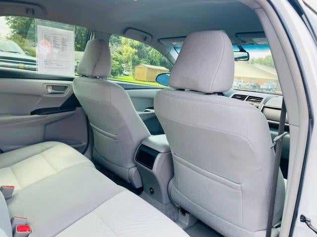 2017 Toyota Camry LE Auto (SE)