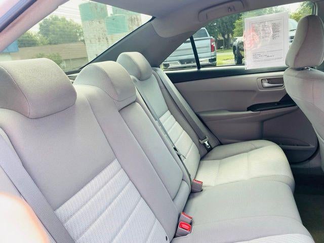 2017 Toyota Camry LE Auto (SE)