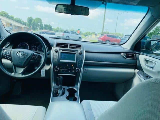 2017 Toyota Camry LE Auto (SE)
