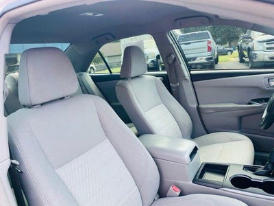 2017 Toyota Camry LE Auto (SE)