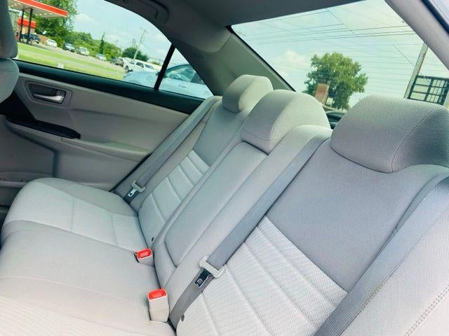 2017 Toyota Camry LE Auto (SE)