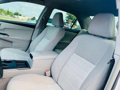 2017 Toyota Camry LE Auto (SE)