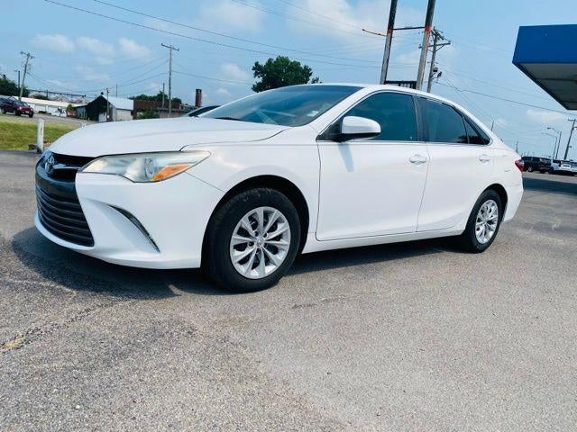 2017 Toyota Camry LE Auto (SE)