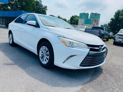 2017 Toyota Camry LE Auto (SE)