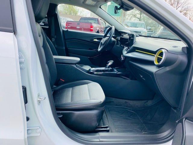 2025 Chevrolet Trax FWD 4dr LT