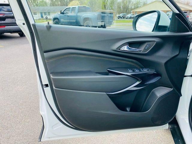 2025 Chevrolet Trax FWD 4dr LT